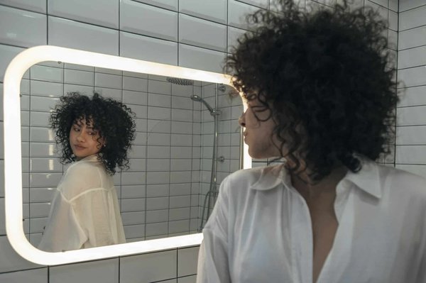 Des boucles sublimées avec le shampoing bio biocoiff